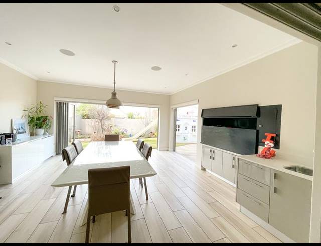 5 BEDROOM HOUSE FOR SALE IN MIDLANDS ESTATE